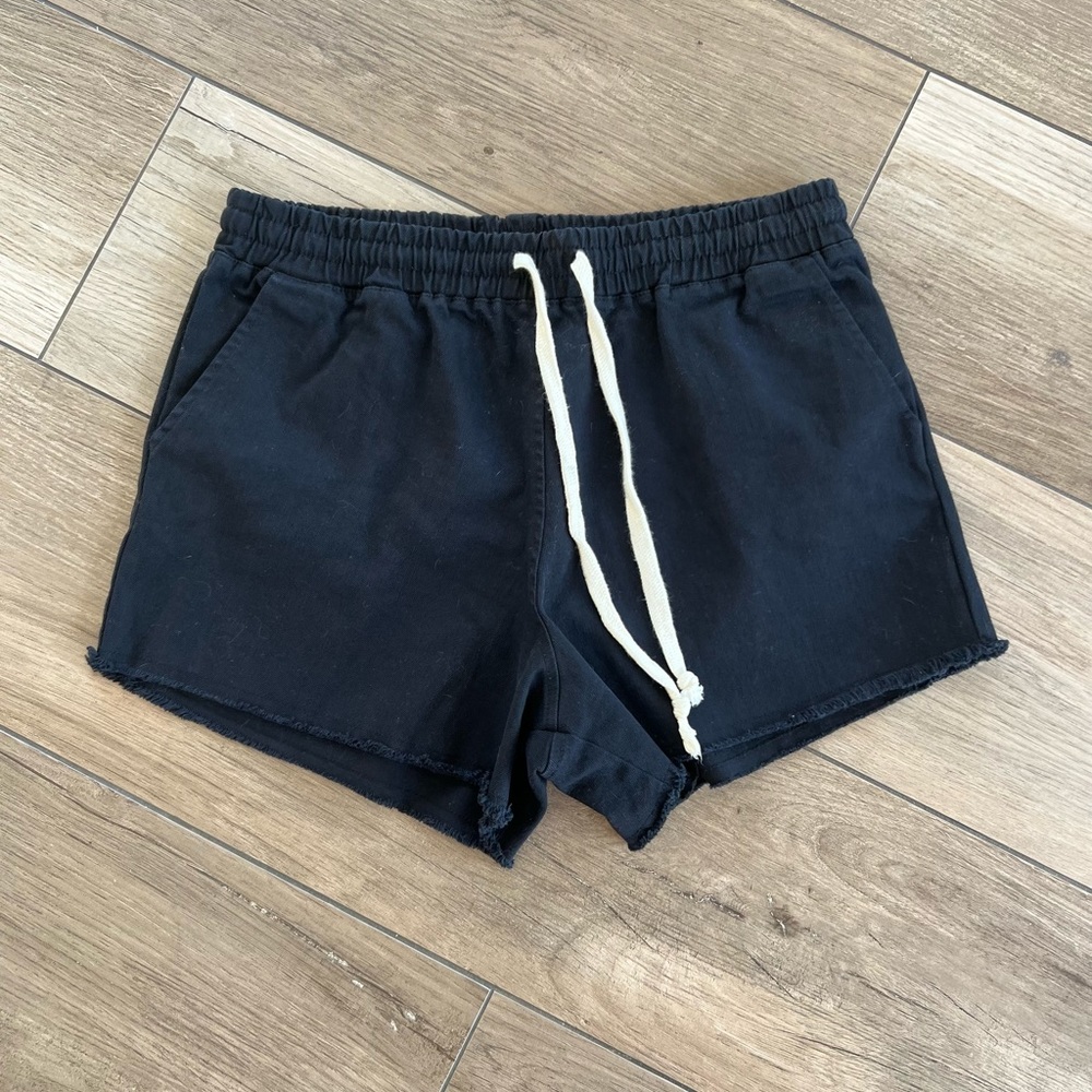 ALTAR’D STATE Raw Hem Drawstring Shorts Black M